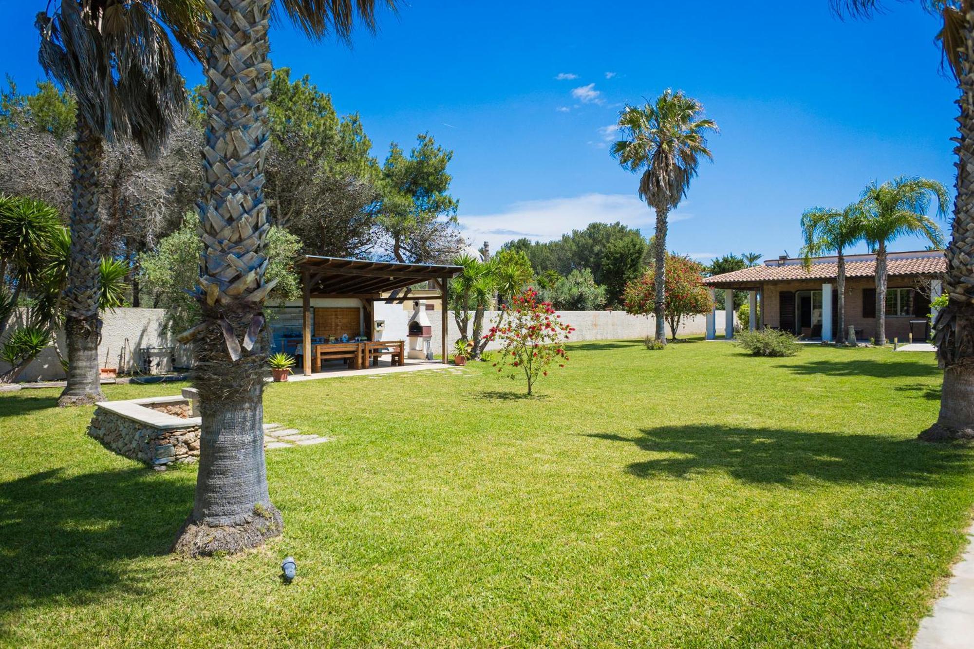 Villa El Capitano With Garden And Pool - Happy Rentals مورو ليتشيزي المظهر الخارجي الصورة