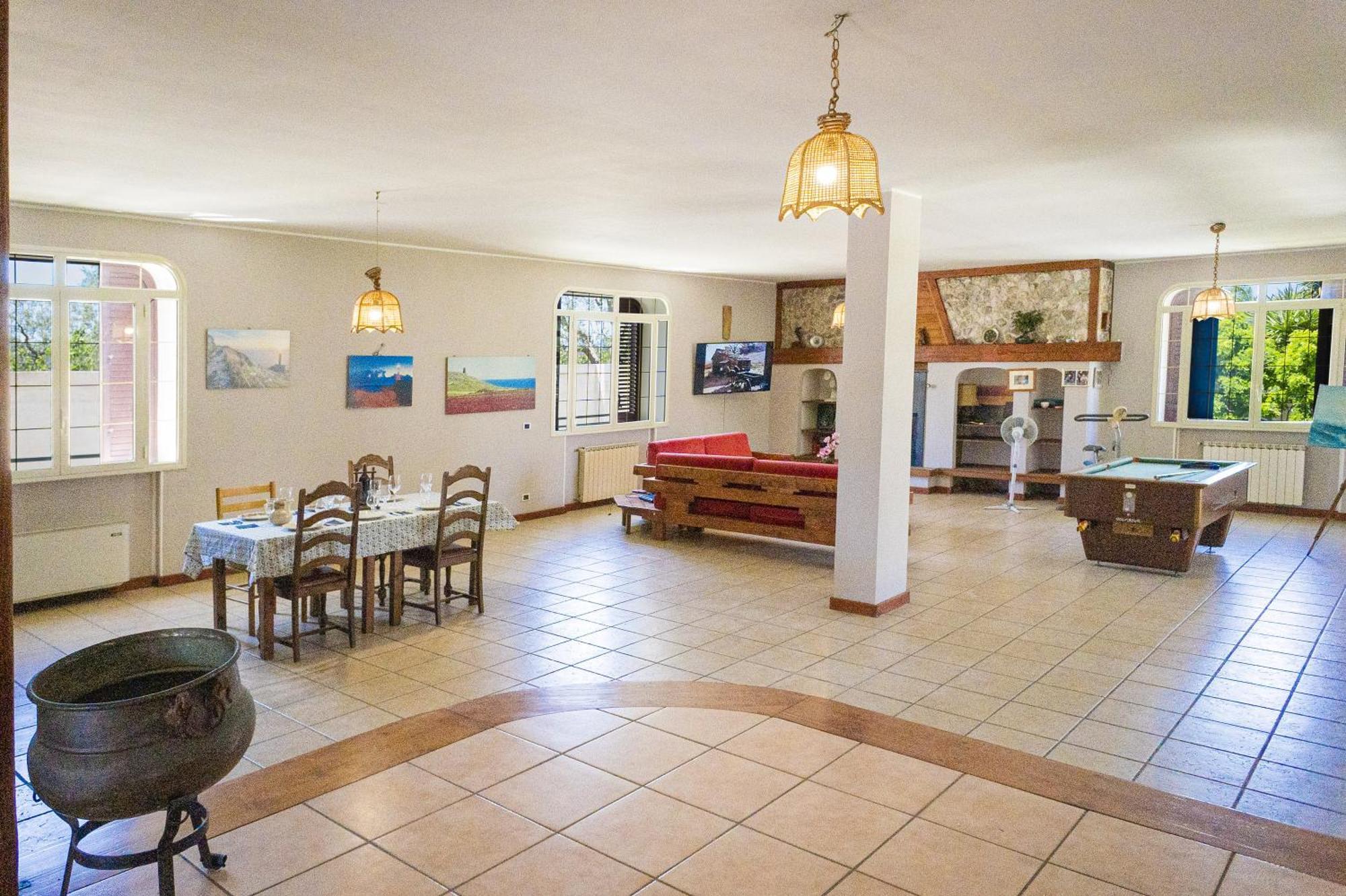 Villa El Capitano With Garden And Pool - Happy Rentals مورو ليتشيزي المظهر الخارجي الصورة